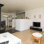 Дом отдыха 6 Person In Saeby-by Traum Себю
